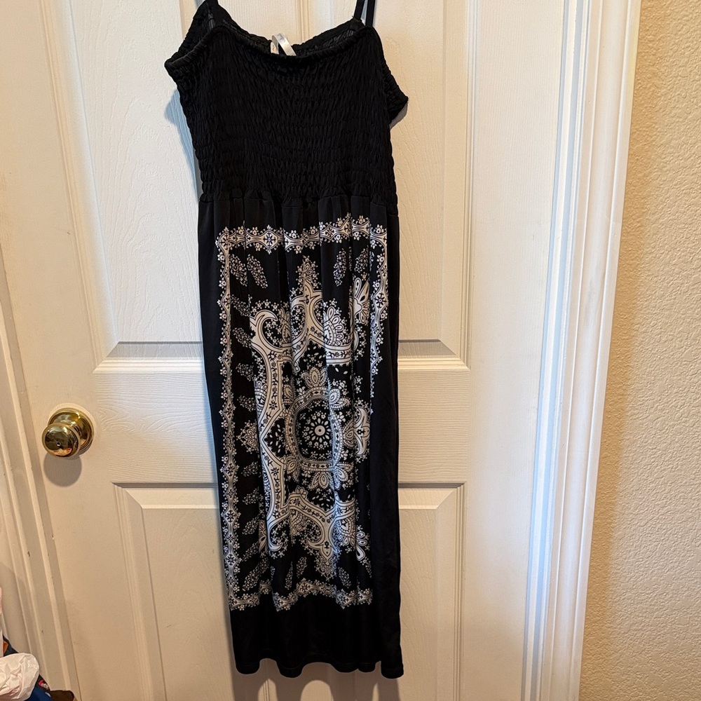 Cristinalove Black and White Maxi Dress